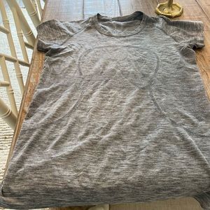 Lululemon top. Size 10. Grey